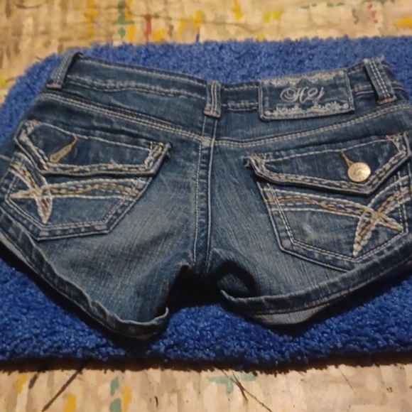 H2J by Hydraulic shorts - Picture 2 of 2